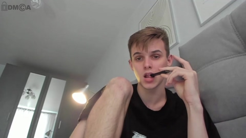 horny_jerk_roy_prick2001  08-09-2022